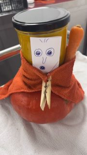 Juhu🙌🏼 Es gibt noch einmal frische Kürbissuppe!🎃😍 Ab morgen im Regal!🛒 #hokkaido #kürbissuppe #kurbis #suppenzeit