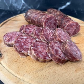Neues im Sortiment✨
Salami vom Wollschwein!🐷
Schmeckt gut auf einer Stulle oder einfach so zum Naschen😋
#salami #wollschwein #mangalitza #leckerwürzig