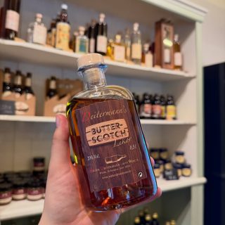 Neu im Sortiment✨
Butterscotch von @walterdeitermann aus Werlte!🥃
Wir haben ihn schon probiert und für gut befunden😋 #butterscotch #schnaps #dörpen #hofladen #butterscotchlover😍
